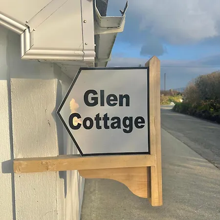 A Cosy & Spacious Retreat With High Ceilings- Glen Apartmán Malin Head